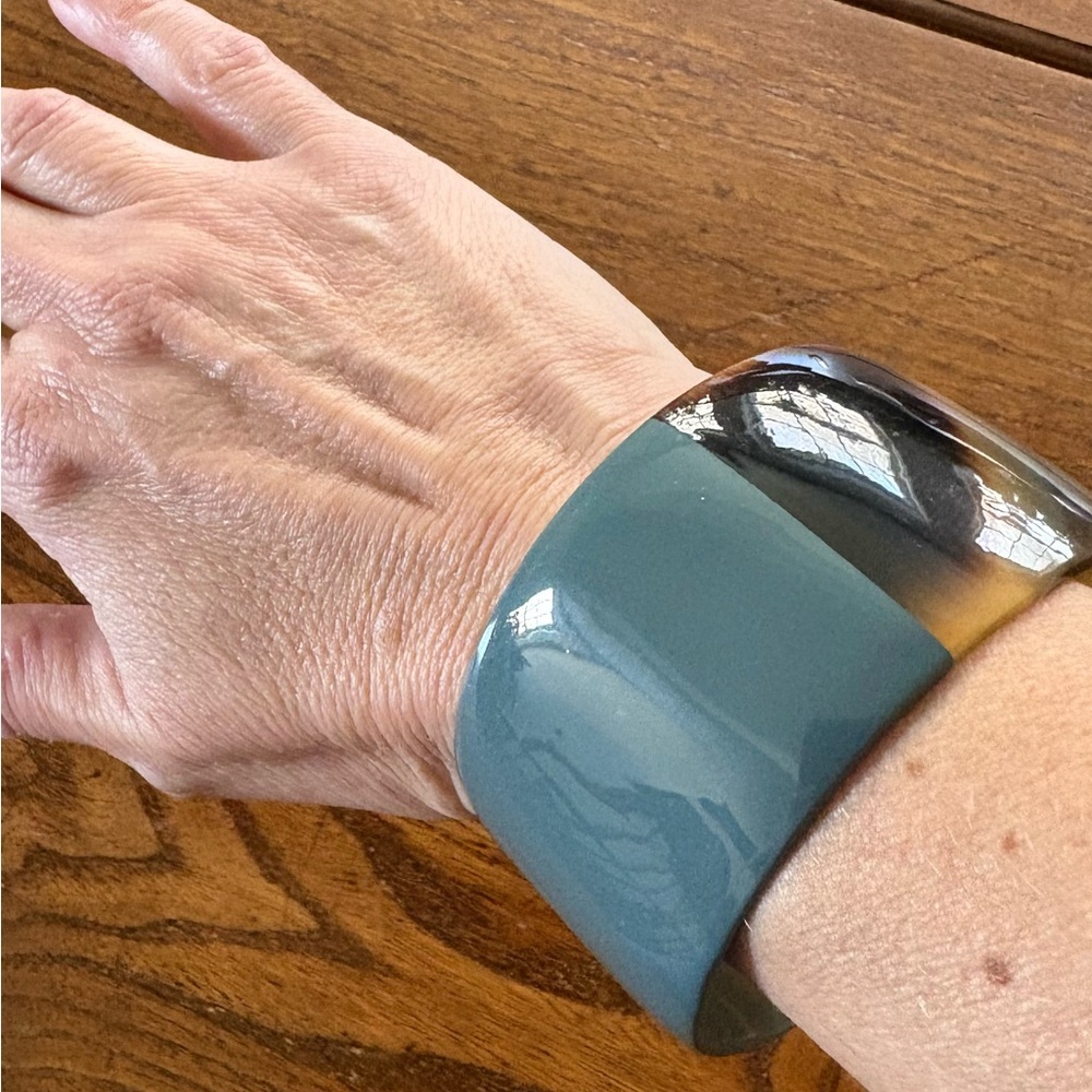Bohemian Two-Tone Tortoise Shell & Gray Bangle